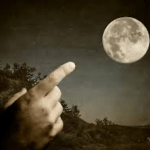 Il dito e la Luna